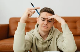 Kaip tėvai gali padėti vaikui ruoštis egzaminams nesukeldami papildomo streso